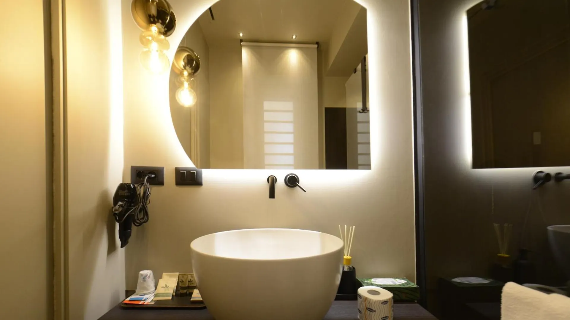 Di Fronte A Suite Palermo Apartment